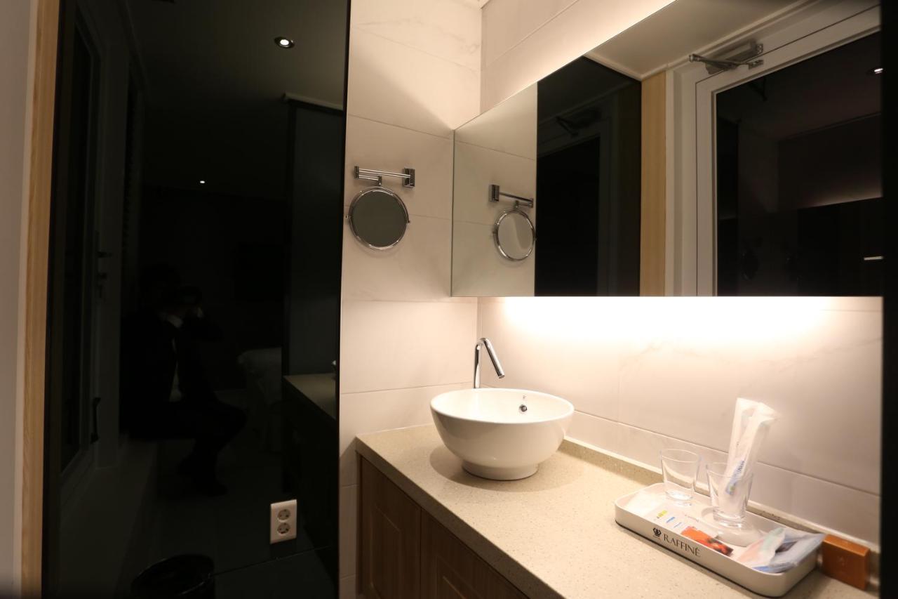 Hotel Rafine Gangneung Extérieur photo