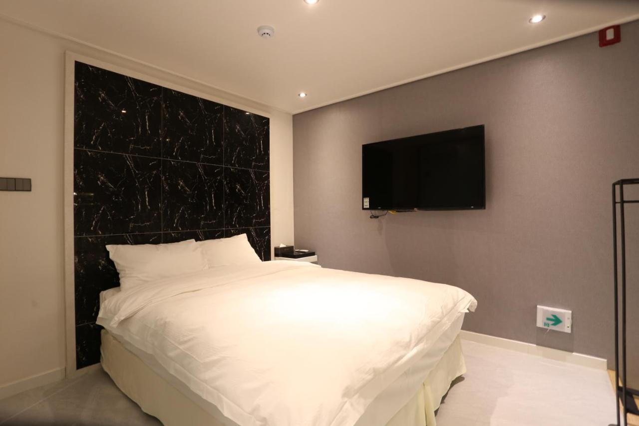 Hotel Rafine Gangneung Extérieur photo