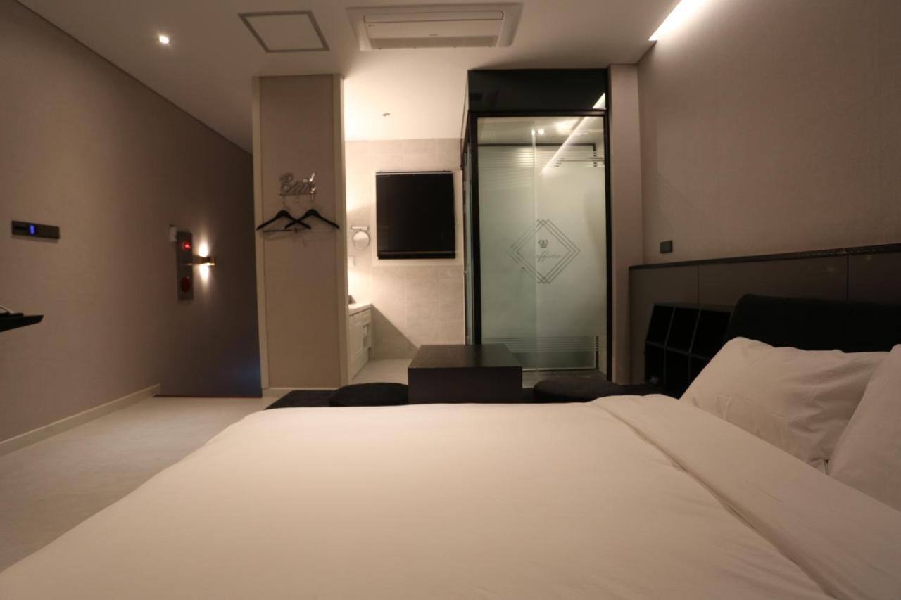 Hotel Rafine Gangneung Extérieur photo