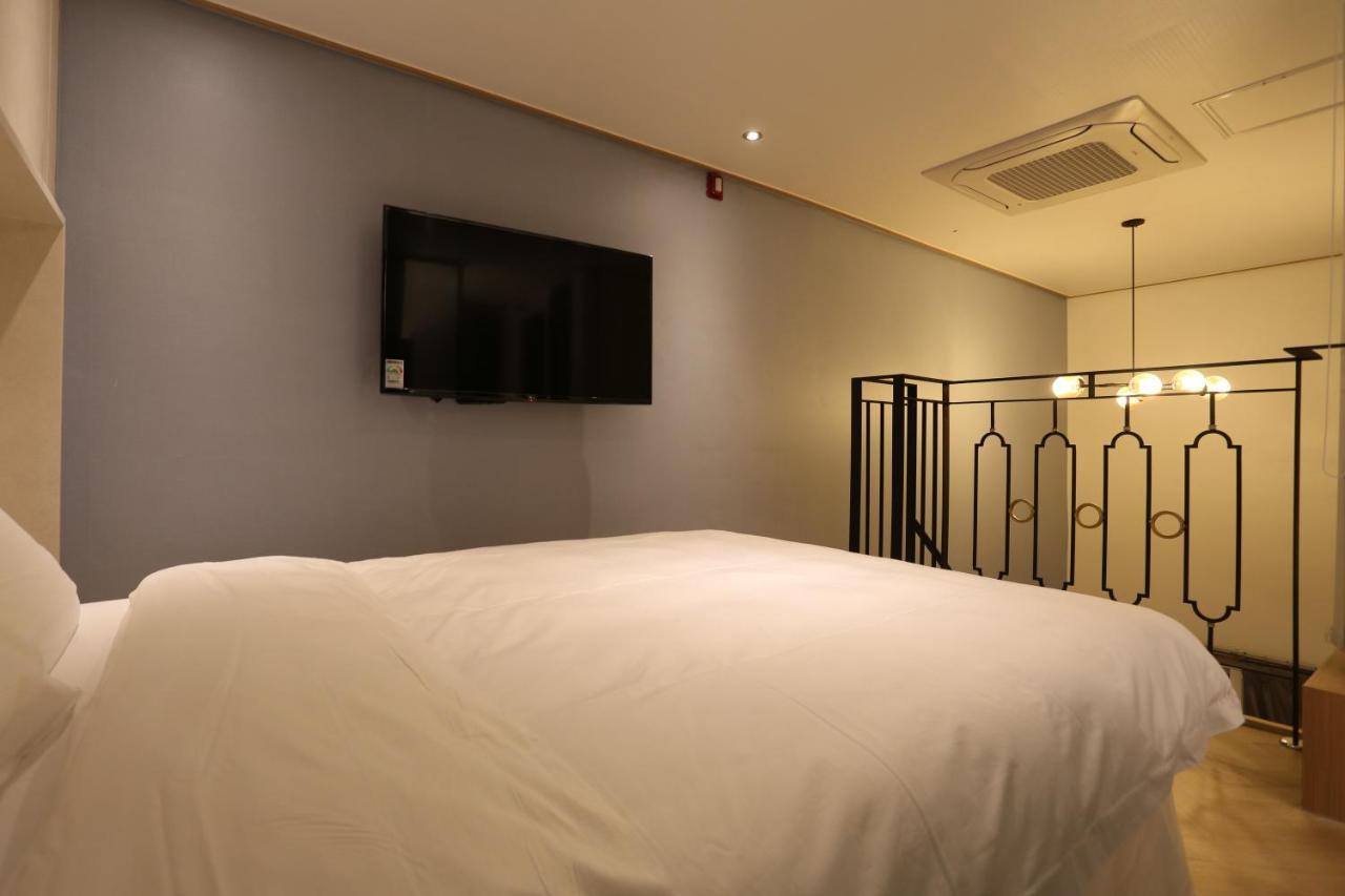 Hotel Rafine Gangneung Extérieur photo